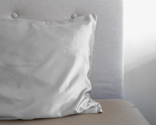 Sleeptime dirbtinio šilko pagalvės užvalkalas Beauty Skin Care sidabrinis